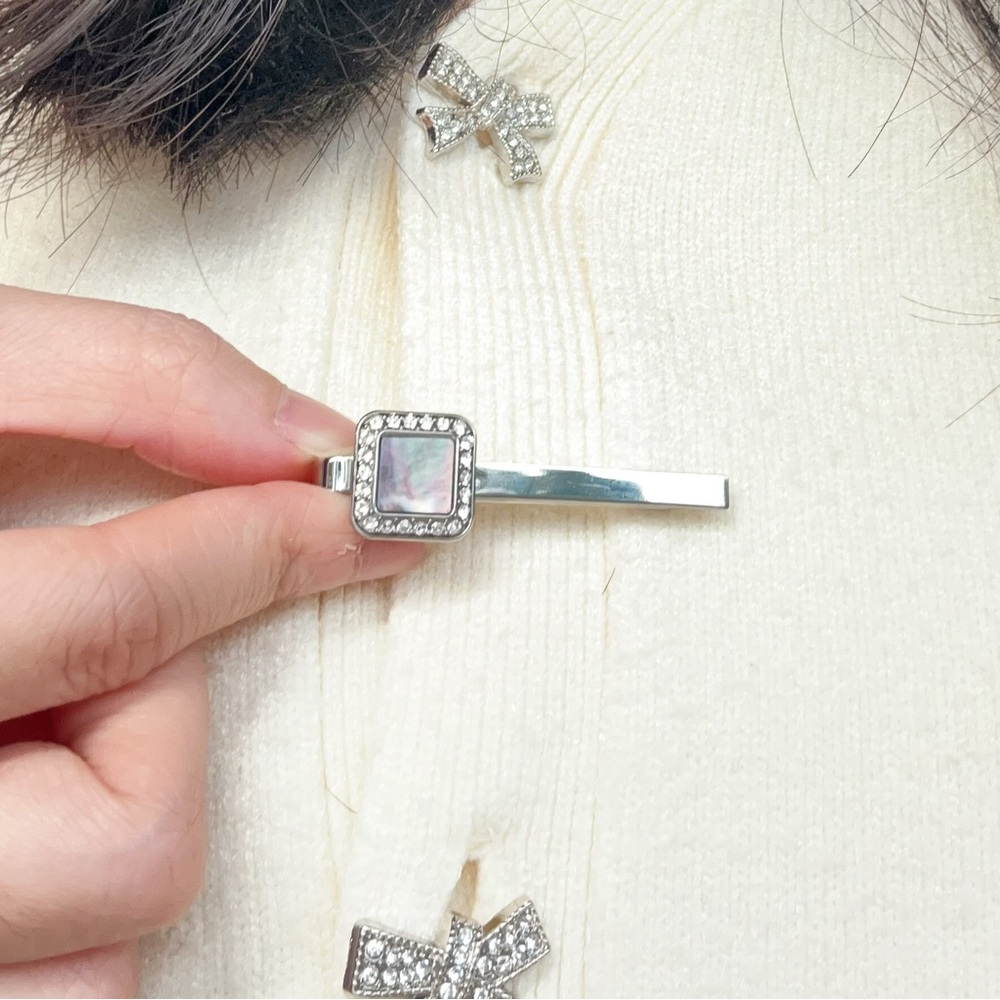 Swarovski Silver Tie Clip with Iridescent Mother-of-Pearl Center